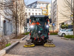 Łódź. Wielkie sprzątanie w Łodzi na wiosnę. Już prawie 1000 kilometrów dróg lśni czystością!
