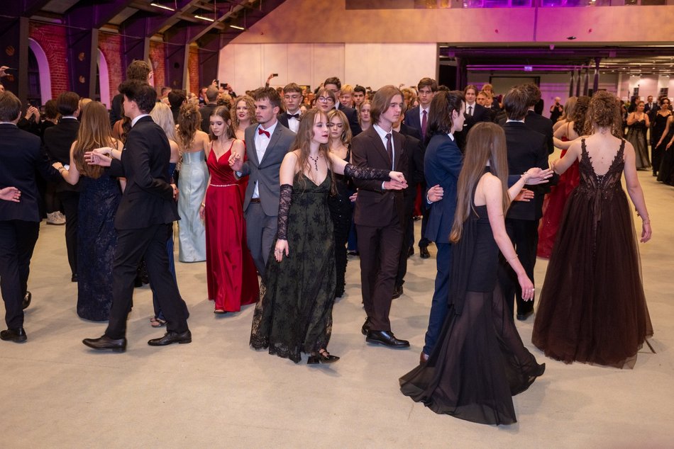 Łódź. Studniówka I LO w Łodzi