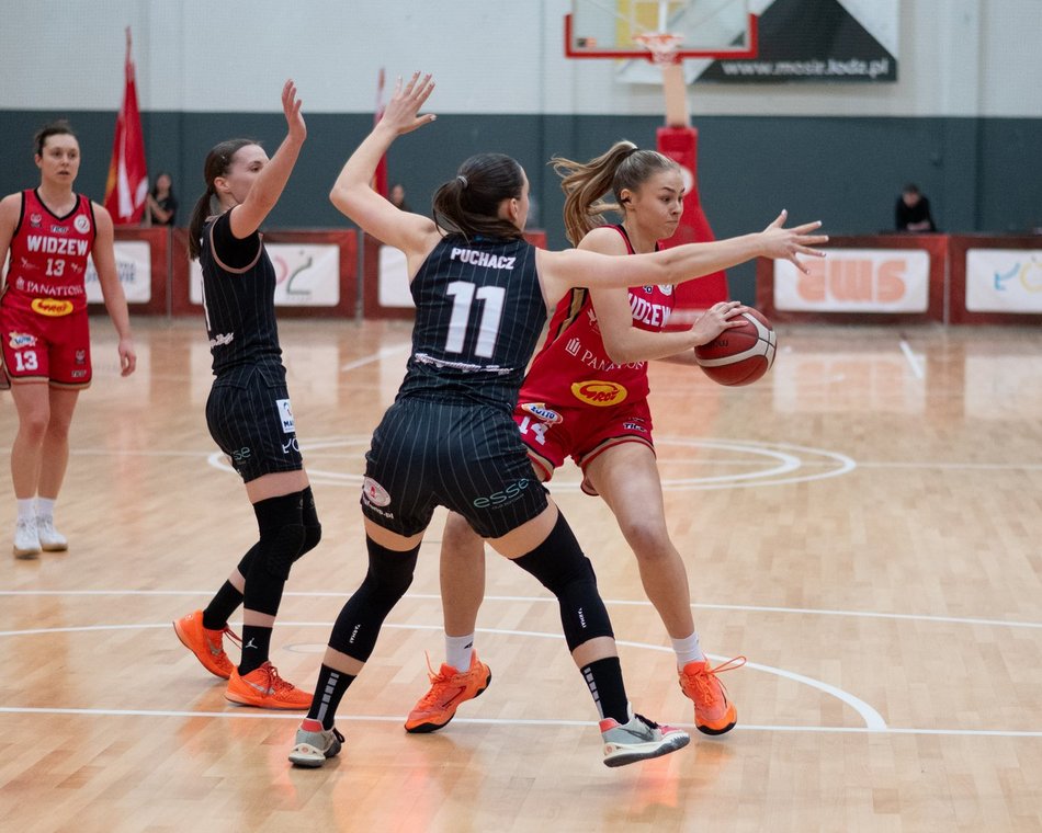 Łódź. Koszykarki