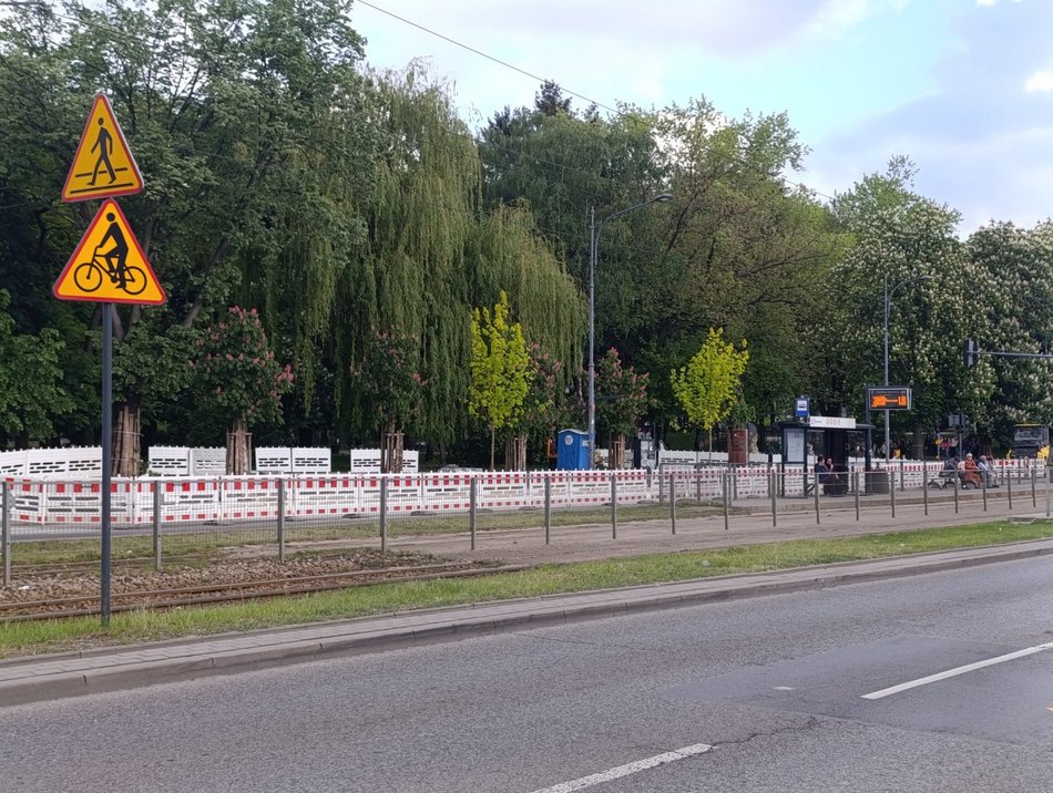 Łódź. Remont przystanków MPK Łódź przy Manufakturze
