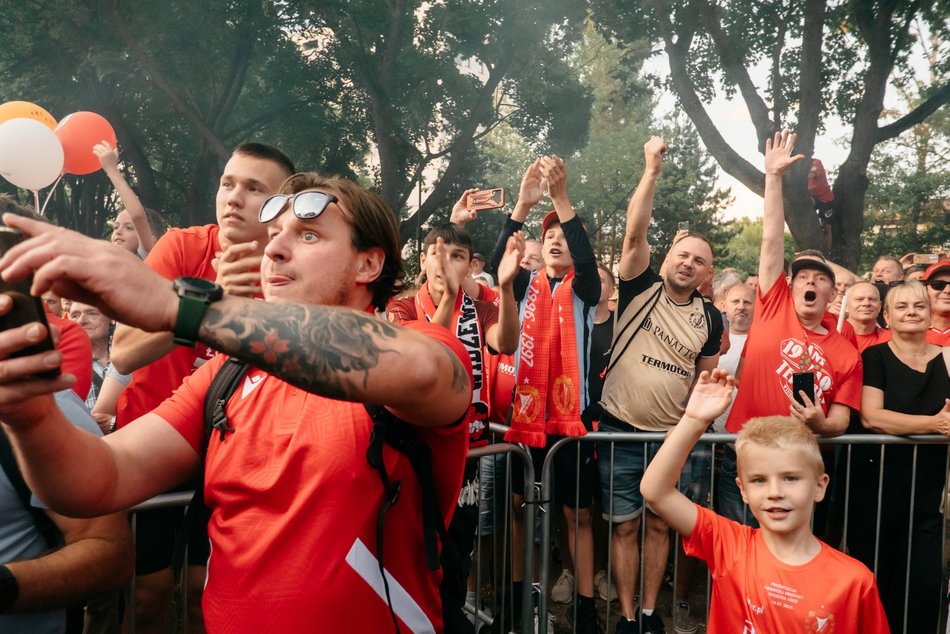 Widzew Łódź zaprezentowany! Byłeś/aś w parku Widzewskim? Odszukaj się w galerii!