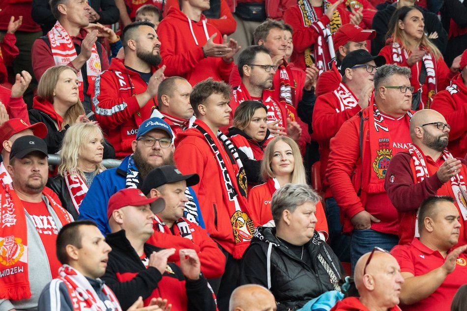 Łódź. Kibice na meczu Widzewa Łódź z Arką Gdynia. Byłeś/aś? Znajdź się w galerii!