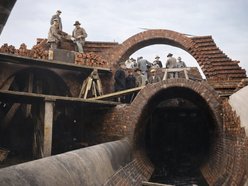 Łódź. Budowa podziemnej komory przy ul. Obywatelskiej - rok 1925