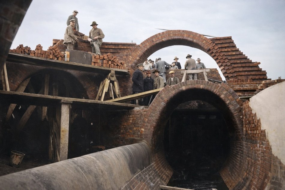 Łódź. Budowa podziemnej komory przy ul. Obywatelskiej - rok 1925