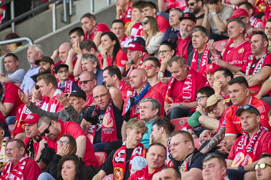 Kibice na meczu Widzewa Łódź