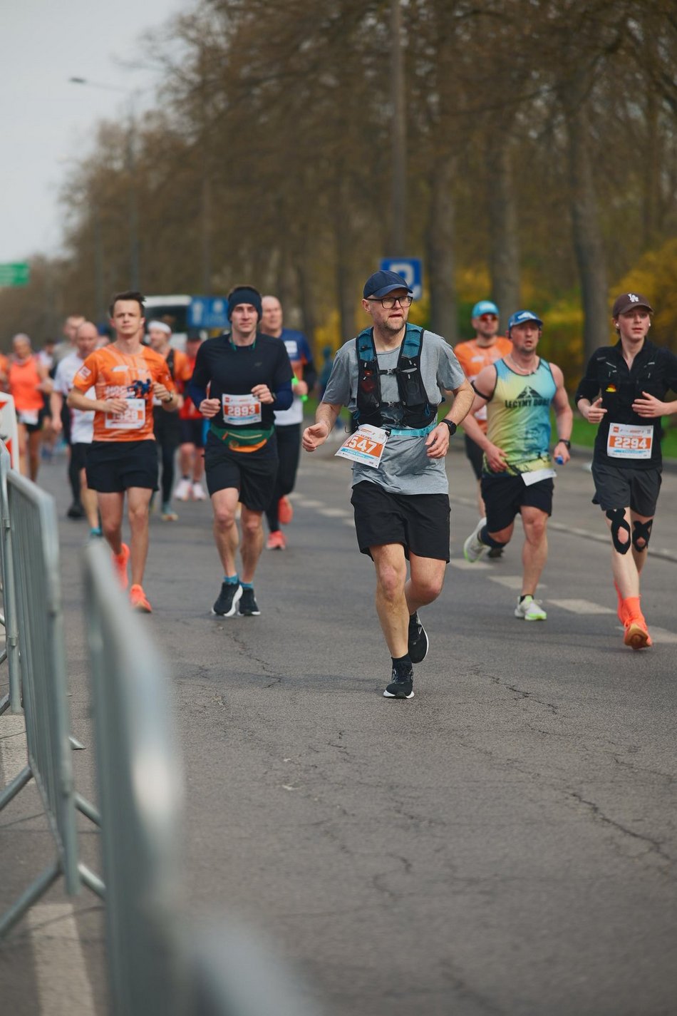 Łódź. DOZ Maraton Łódź 2026. Brałeś udział w biegu? Odszukaj się w galerii i zapisz na pamiątkę!