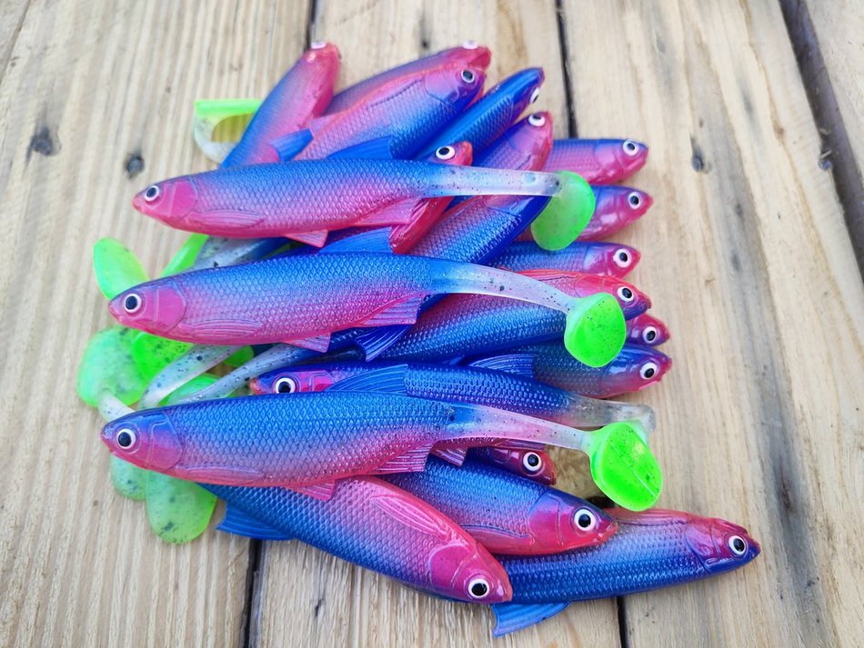 Łódź. Ma swój „haczyk” na ryby. Wędkarz Jakub Dziki z Łodzi produkuje własne przynęty