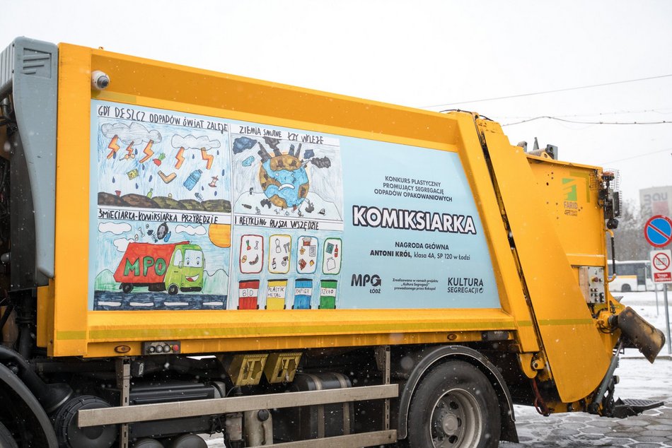 Łódź. Komiksy na... śmieciarkach MPO Łódź! Autorami uczniowie szkół podstawowych w Łodzi