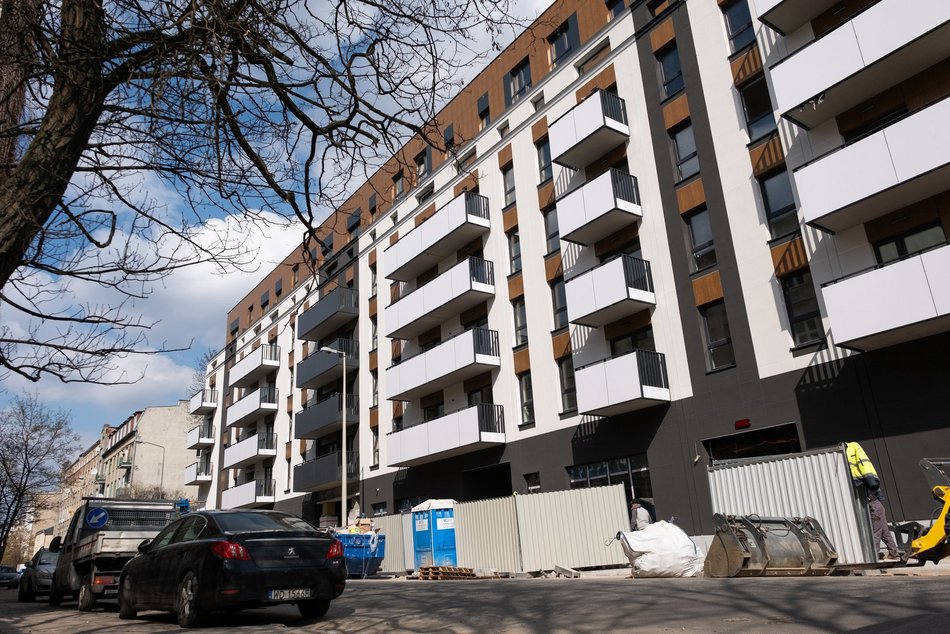 Łódź. Nowe mieszkania przy Pogonowskiego w Łodzi. Nowoczesne antresole, tarasy i patio [ZDJĘCIA]