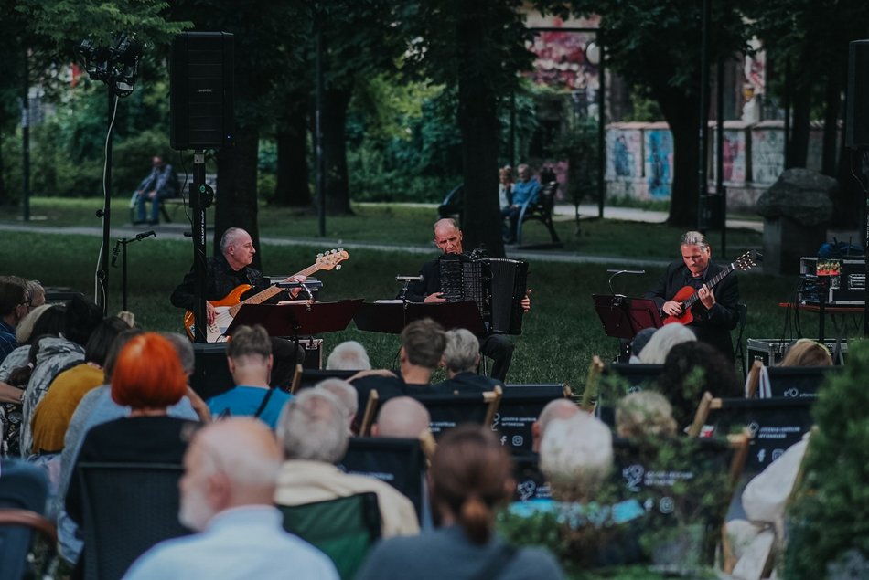 Piotrkowska kameralnie. Klimatyczny koncert Art Music Trio