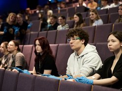 Łódź. Rekordowy UMED! W Łodzi pobito rekord Polski w jednoczesnym szyciu chirurgicznym