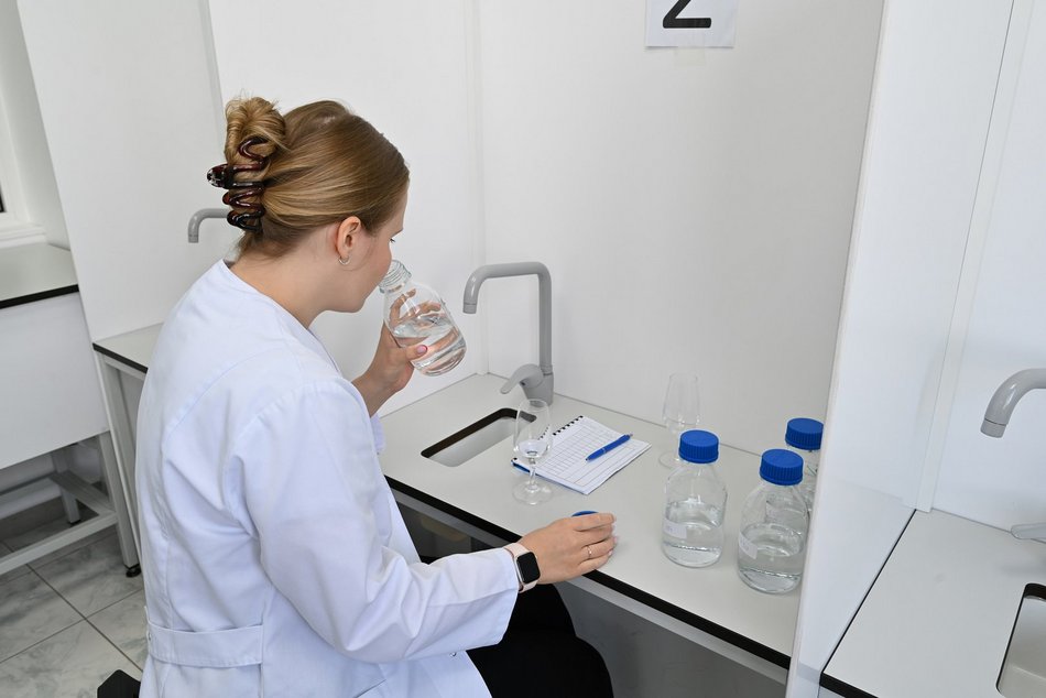 Łódź. Testerzy wody w ZWiK Łódź dbają o naszą kranówkę. Kto może testować wodę?