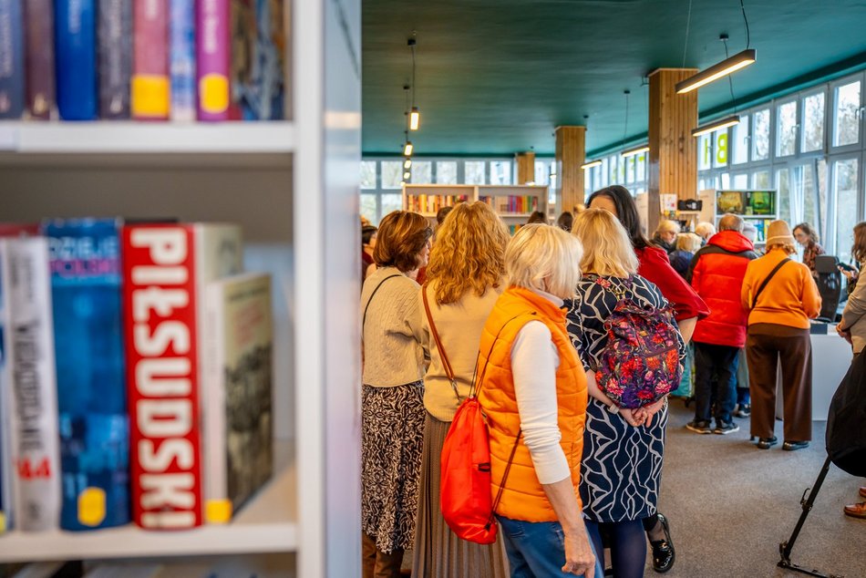 Tydzień w Bibliotece Miejskiej w Łodzi. Indonezja w podróży, osoby zwierzęce, o superbohaterach i więcej