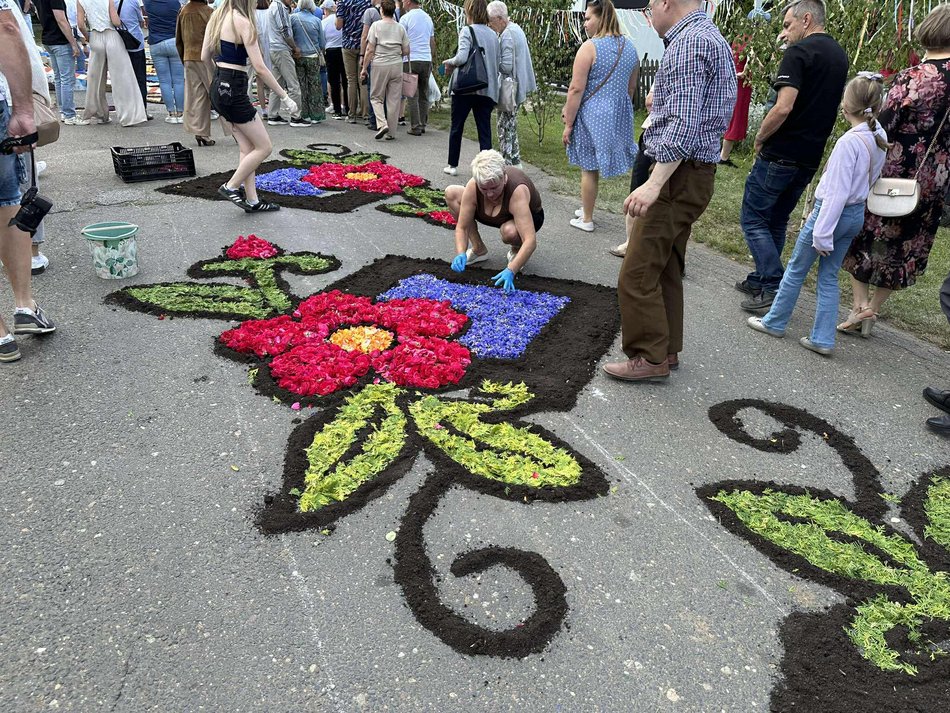 Łódź. Boże Ciało w Łódzkiem. Kwiatowe dywany w Spycimierzu