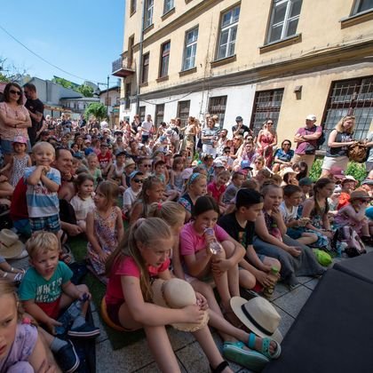 У програмі казкових вистав для дітей – вистави відомих дитячих театрів, фото: Łacheta 