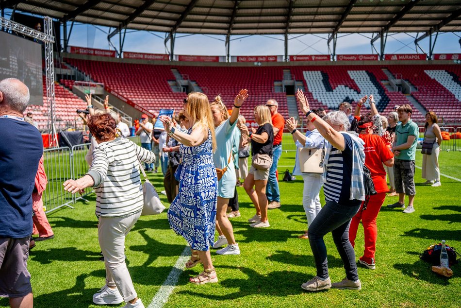 Huczny finał Senioraliów 2026 w Łodzi. Jolanta Kwaśniewska, zajęcia fitness, stoiska i inne