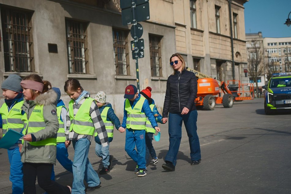 Łódź. Światowy Dzień Autyzmu. Przedszkolaki przemaszerowały Piotrkowską!