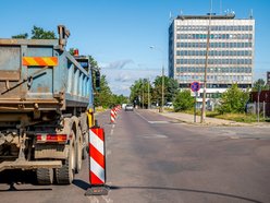 Remont Szparagowej i Wersalskiej wystartował. Dwie ulice na Teofilowie zyskają nowy asfalt i chodniki