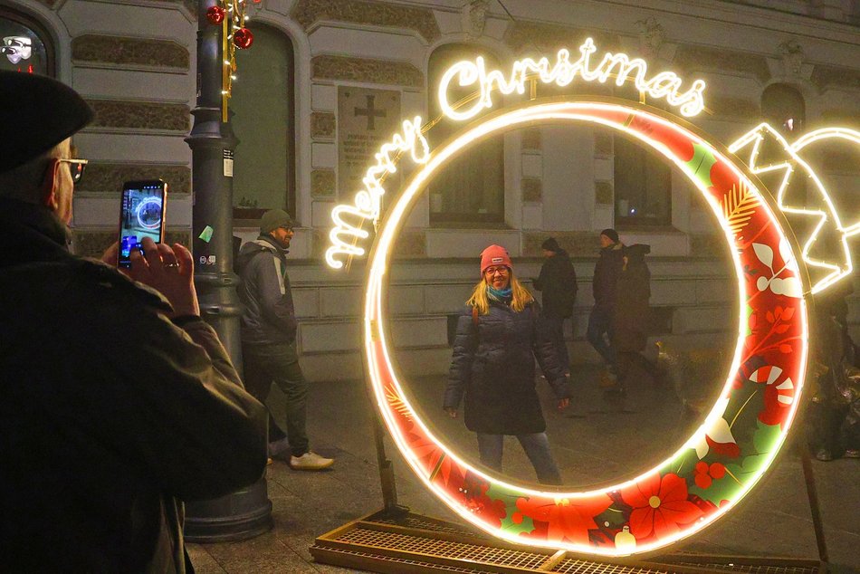 Iluminacje świąteczne w Łodzi. Zobacz najpiękniejsze ozdoby na Piotrkowskiej i placu Wolności