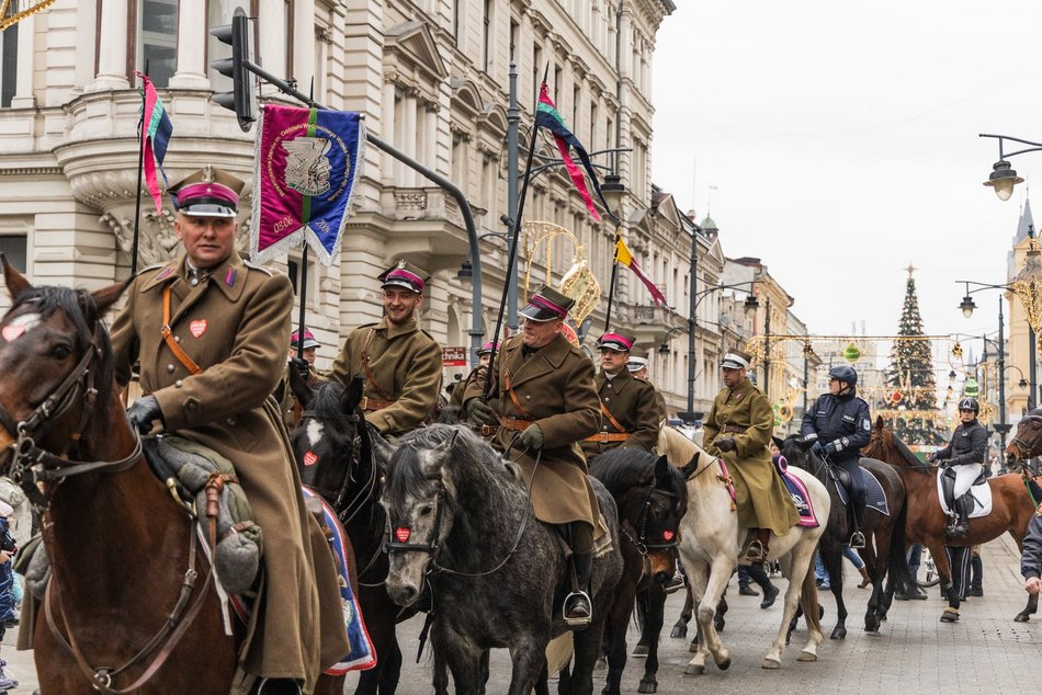 Łódź. WOŚP 2025 w Łodzi. Wielka Szarża przeszła Piotrkowską. Co za widok!