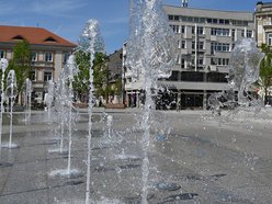 Kolejne zdroje uliczne w Łodzi. Najnowsze stanęły przy pasażu Schillera