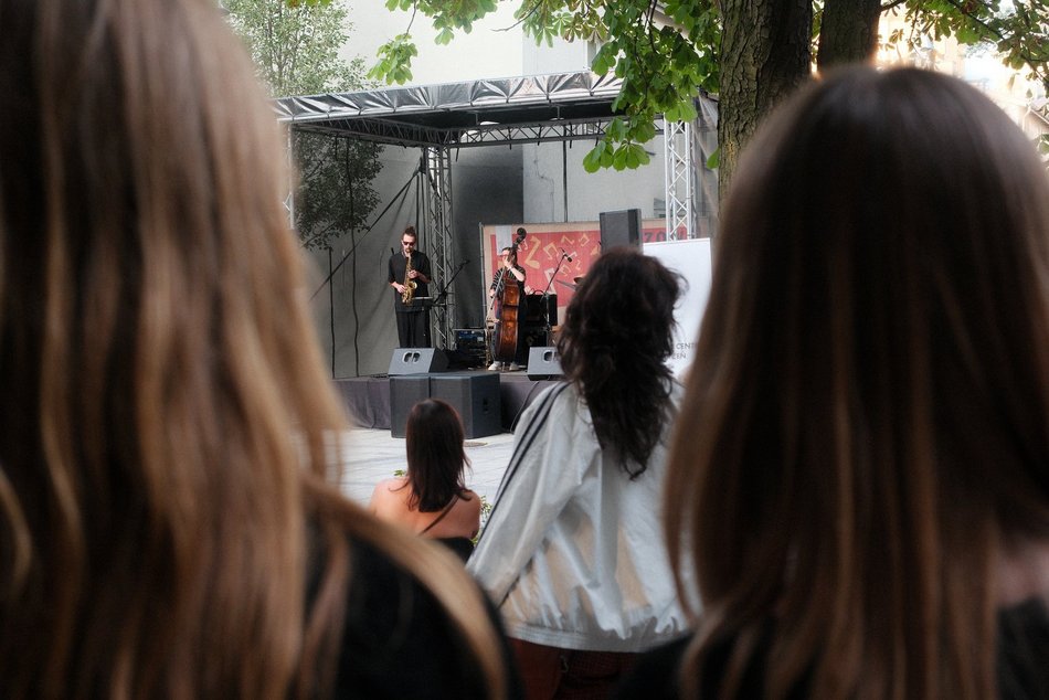Łódź. Jazzowe Wtorki w Łodzi. Melomani tradycyjnie spotkali się w Pasażu Róży
