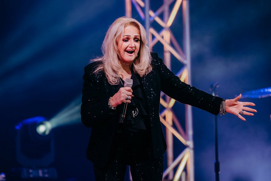 Łódź. Bonnie Tyler dała czadu w Sport Arenie w Łodzi! Nie byłeś? Zobacz!