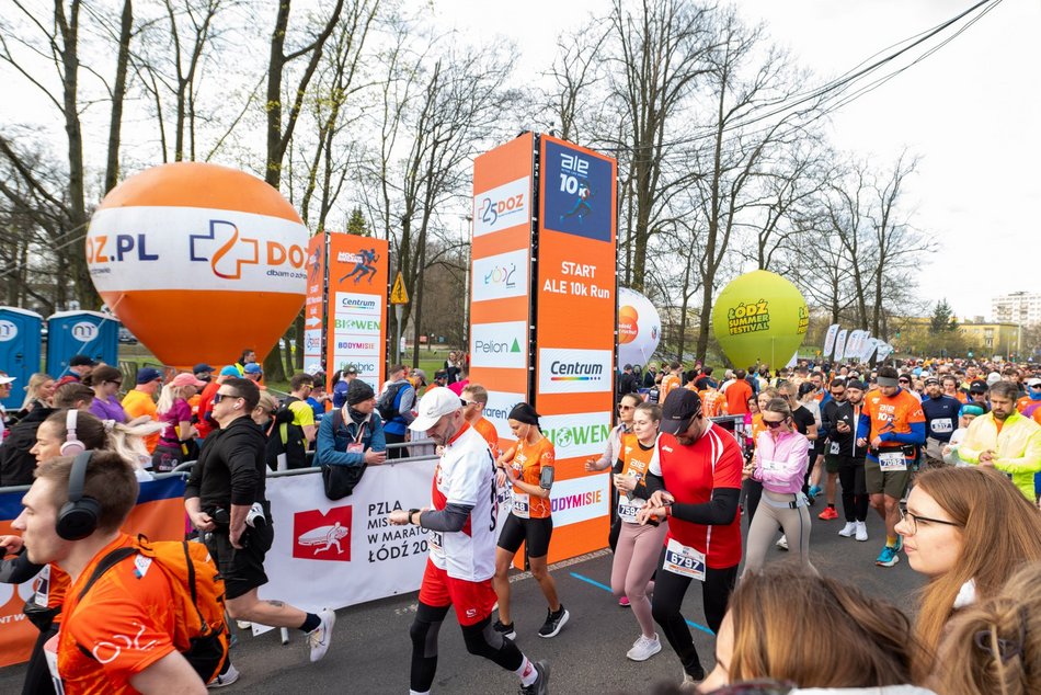 Łódź. DOZ Maraton Łódź 2026. Brałeś udział w biegu na 10 km? Znajdź się na zdjęciach!