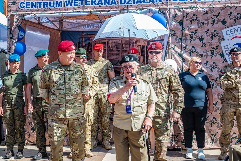 Piknik weterana w Manufakturze