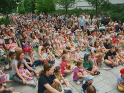 Łódź. Baśniowa Piotrkowska w Łodzi. Teatr Barnaby zapewnił dobrą zabawę całej rodzinie!