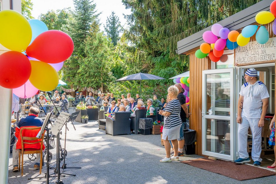 Otwarcie cukierni seniorów