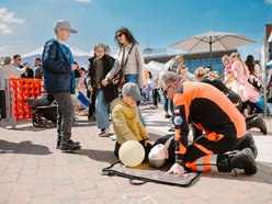 Łódź Miejski Dzień Zdrowia w Manufakturze. Nauka pierwszej pomocy, gry, zabawy, eksperci i więcej
