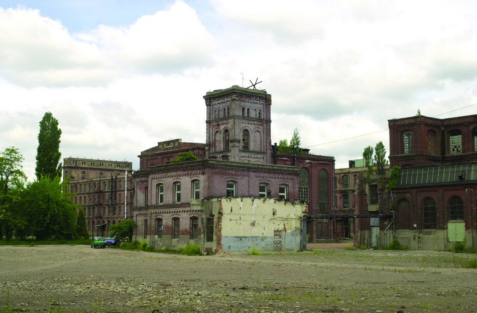Łódź. Manufaktura na początku XXI wieku. Te zdjęcia zachwycą fanów urbexu i... każdego Łodzianina!