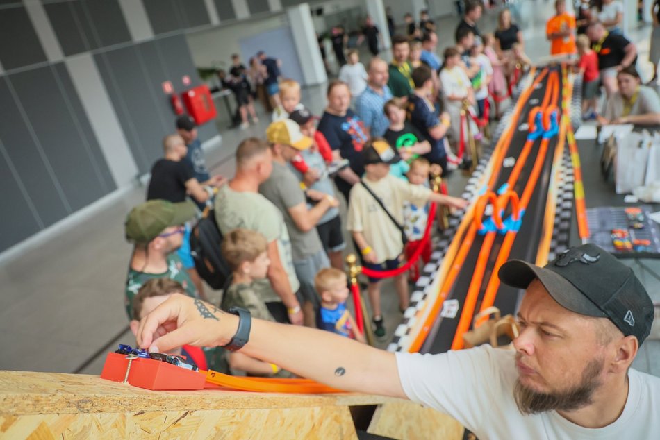 Łódź. Hot Wheels opanowały halę Expo Łódź! Setki miniatur aut, wyścigi na żywo i nie tylko!