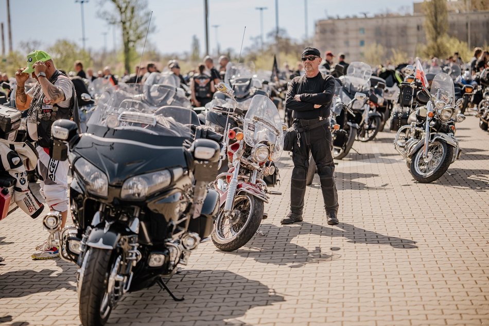 Łódź. Motocykliści opanowali Łódź! Otwarcie sezonu pod Atlas Areną i parada przez miasto
