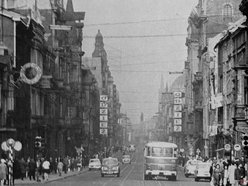 Łódź. Ulica Piotrkowska przy skrzyżowaniu ulic 6 Sierpnia i Traugutta - rok 1974