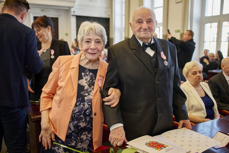 Małżeństwa z Łodzi uhonorowane medalami za wieloletnie pożycie