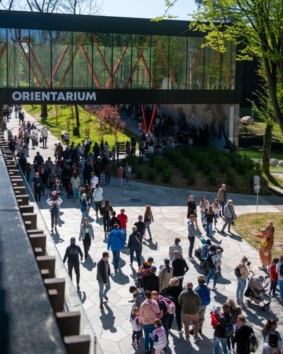 Orientarium Zoo Łódź - budynek nagrodzony przez SARP z wewnątrz i na zewnątrz