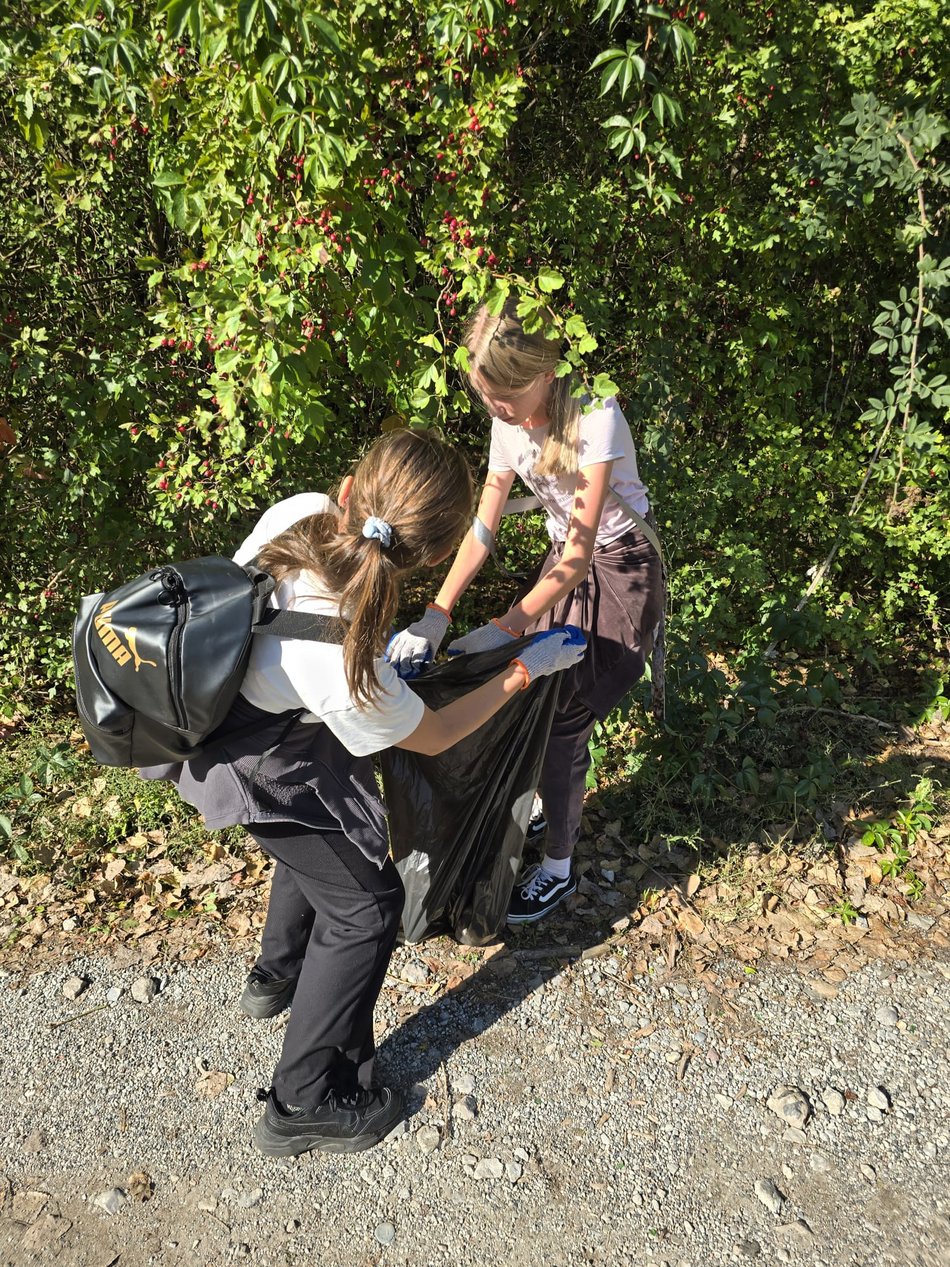 Uczniowie szkół podstawowych sprzątają Łódź
