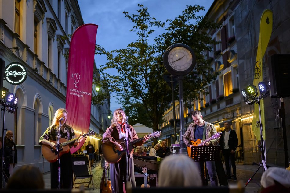Łódź. Songwriter Łódź Festiwal. Niezwykły klimat przy kultowym zegarze