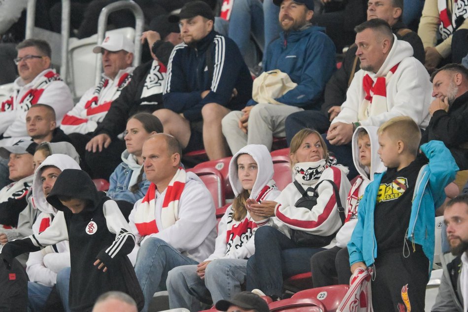 Kibice na meczu ŁKS Łódź z Polonią Warszawa. Byłeś/aś tam? Znajdź się w galerii!