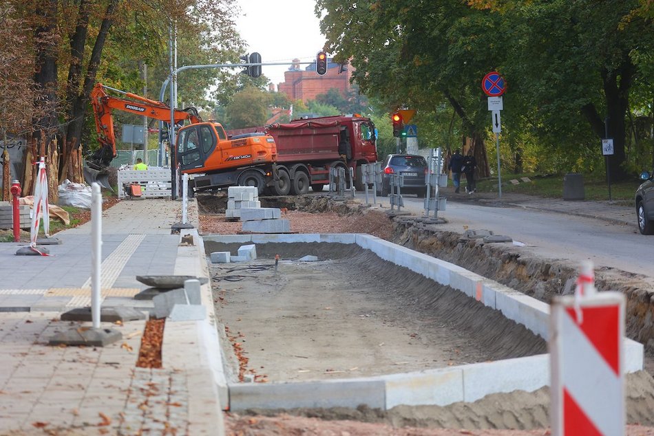 Remont Tymienieckiego w Łodzi. Widać już zarys nowej jezdni