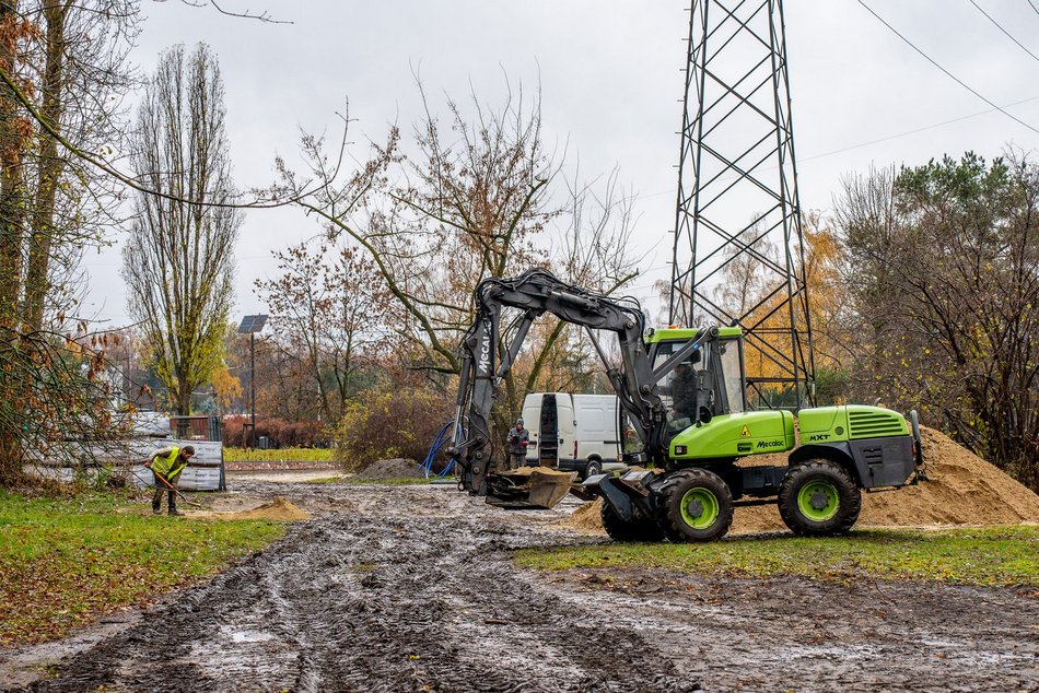 Zazieleni się na Retkini w Łodzi. Będą drzewa liściaste, krzewy i nowoczesny plac zabaw