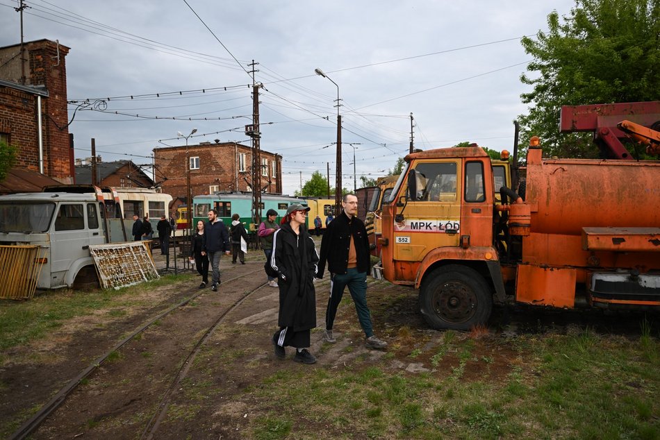 Noc Muzeów Łódź 2026. Pasjonaci rzemiosła odwiedzili Zajezdnię Muzealną Brus