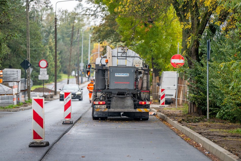 Łódź. Remont Brzezińskiej w Łodzi. Pierwszy odcinek prawie gotowy