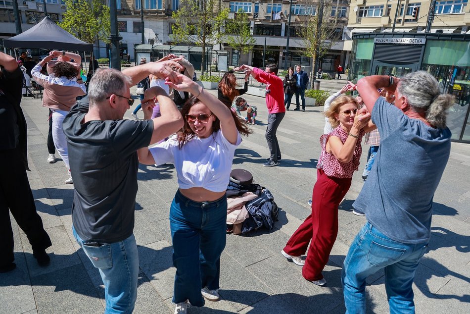 Łódź. Międzynarodowy Dzień Tańca w Łodzi. Pokazy, warsztaty i wspólna potańcówka