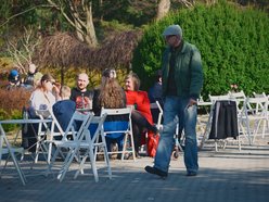 Słoneczna sobota w Parku Źródliska. Łodzianie odpoczywają od zgiełku miasta