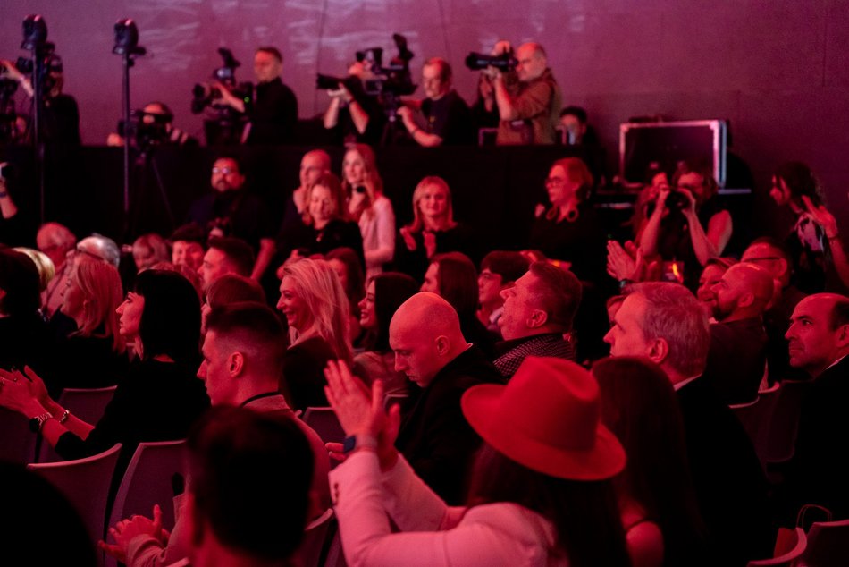 Łódź. Moda i pomaganie w klubie Wytwórnia w Łodzi. Zobacz zdjęcia z gali „poMocni w Modzie by Plesiak”