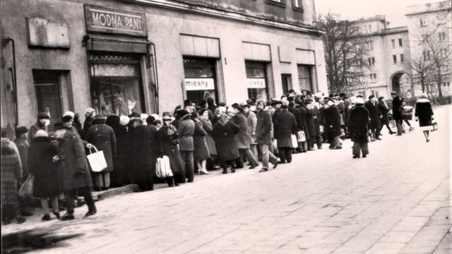 Święta Bożego Narodzenia w czasach PRL. Przygotowania przypominały wojskowe manewry