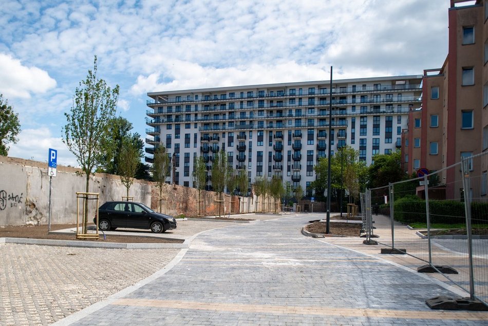 Nowy woonerf przy Wierzbowej w Łodzi prawie gotowy. I to w samym centrum miasta!